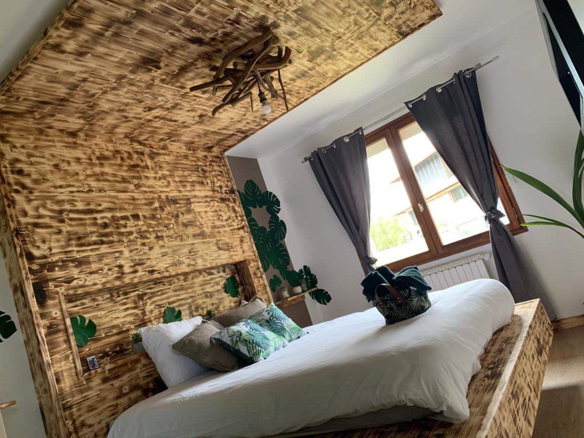 V&V Lodge Alby-sur-Cheran Екстериор снимка